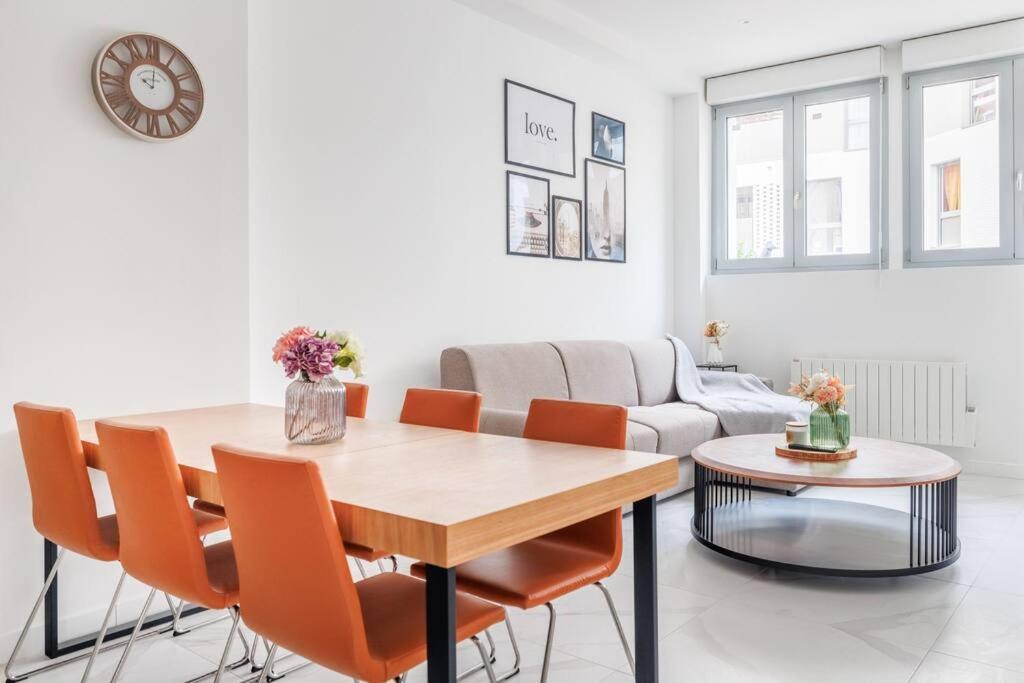 Cosy Flat For 6 People #2 Apartman Asnières Kültér fotó